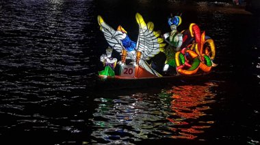 Süslü Tekne Tanglong Festivali (Banjarmasin, Endonezya 28 Eylül 2022)