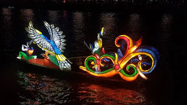 Süslü Tekne Tanglong Festivali (Banjarmasin, Endonezya 28 Eylül 2022)