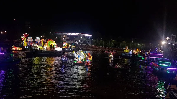 Prydnadsbåt Tanglong Festival Banjarmasin Indonesien September 2022 — Stockfoto