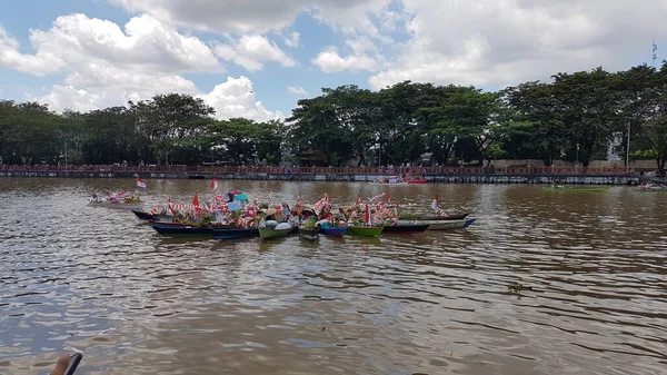 Banjarmasin Indonesia December 2021 Traditional Floating Market Selling Produce Barito — Stock Photo, Image