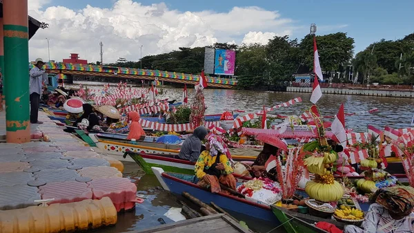 Banjarmasin Indonesia December 2021 Traditional Floating Market Selling Produce Barito — Stock Photo, Image