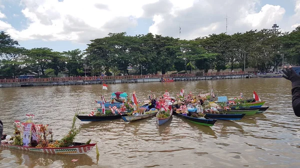 Banjarmasin Indonesia December 2021 Traditional Floating Market Selling Produce Barito — Stock Photo, Image