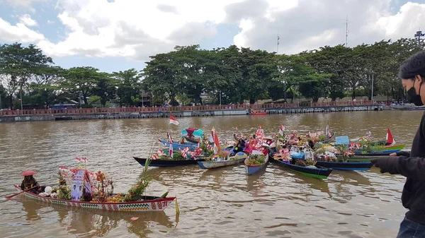 Banjarmasin Indonesia December 2021 Traditional Floating Market Selling Produce Barito — Stock Photo, Image