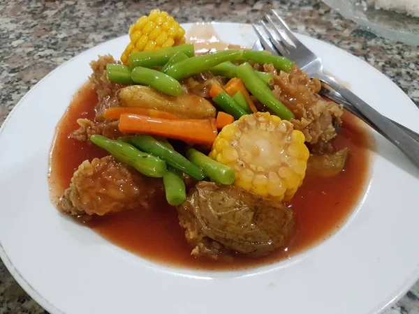 Comida Indonesia Ayam Goreng Saus Asam Manis Pollo Frito Con —  Fotos de Stock