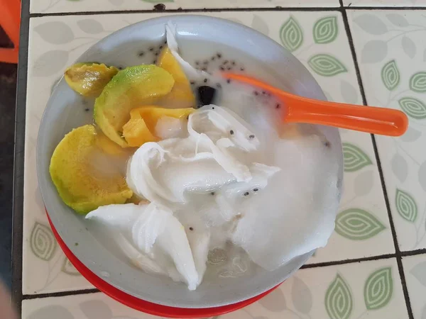 Ice Teler Oder Teler Indonesischen Fruchtcocktail Avocado Junge Kokosnuss Jackfrucht — Stockfoto