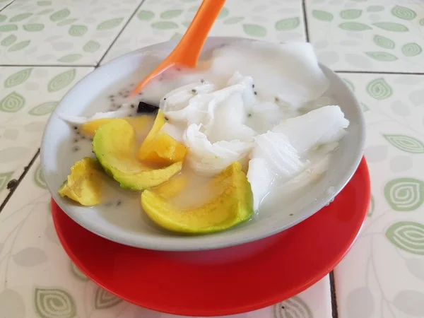 Ice Teler Teler Indonesiano Cocktail Frutta Avocado Noce Cocco Giovane — Foto Stock