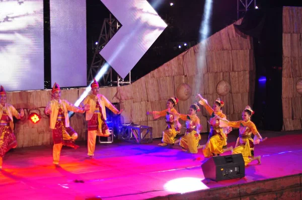 Banjarmasin South Kalimantan Indonesia October 2021 Dayak Dances Performed Cultural — Stock Photo, Image