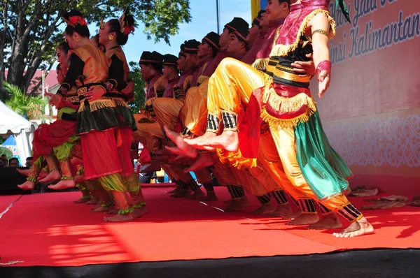 Banjarmasin South Kalimantan Indonésia Outubro 2021 Danças Dayak Realizadas Festival — Fotografia de Stock