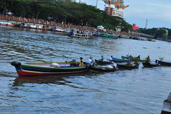 Banjarmasin Kalimantan Sud Indonezia Decembrie 2021 Piața Plutitoare Tradițională Din — Fotografie, imagine de stoc