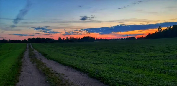 Die Ruhe Und Schönheit Der Sommerabende — Stockfoto