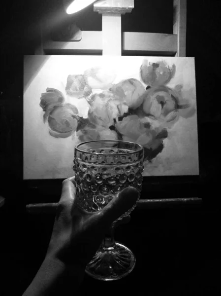 Hand Holds Glass Background Painted Picture — Stock Fotó