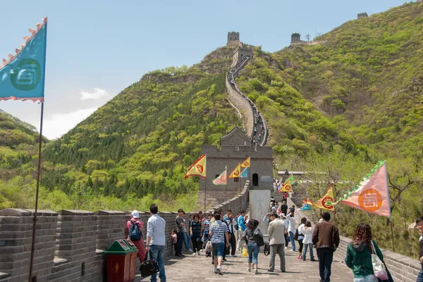 Badaling China Maio 2010 Turistas Inspecionando Grande Muralha China — Fotografia de Stock