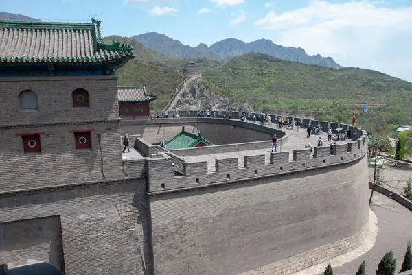 Badaling China Maio 2010 Turistas Inspecionando Grande Muralha China — Fotografia de Stock