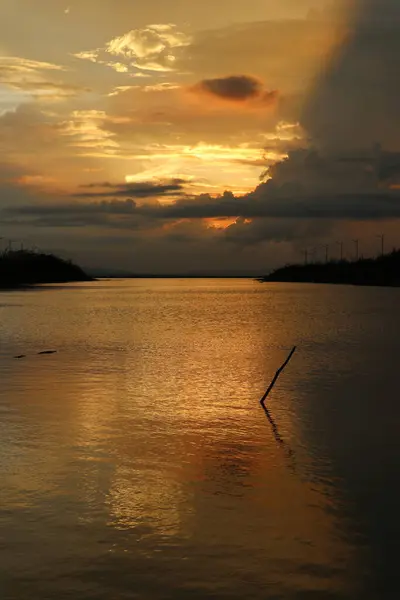 Colorful Dramatic Sky Clouds Sunset Sunset Lake — Fotografia de Stock