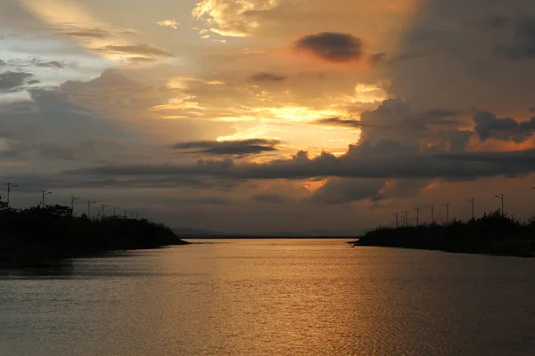Colorful Dramatic Sky Clouds Sunset Sunset Lake — Fotografia de Stock