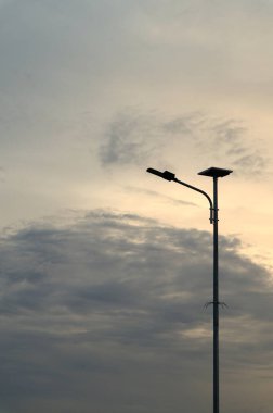 Sokak lambası. Bir köyde estetik sokak ışığı
