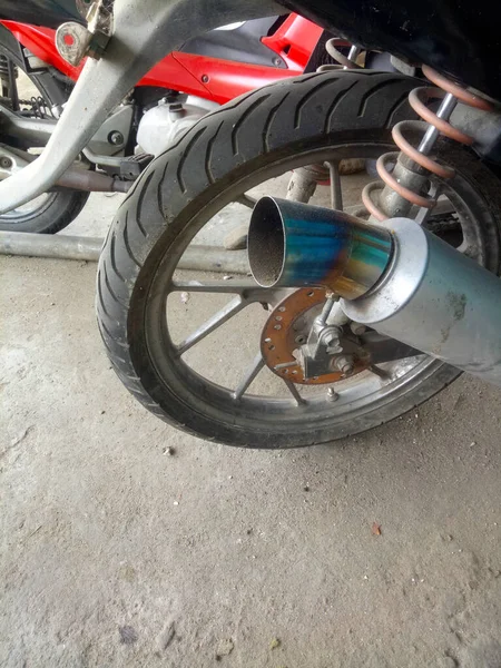 Exhaust Pipe Motorcycle Shockbreaker Motorcycle Wheel Indonesia — Fotografia de Stock