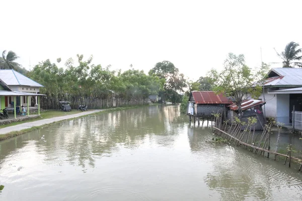 Поселения Вдоль Реки Вид Жилые Районы Провинции Горонтало Индонезия — стоковое фото