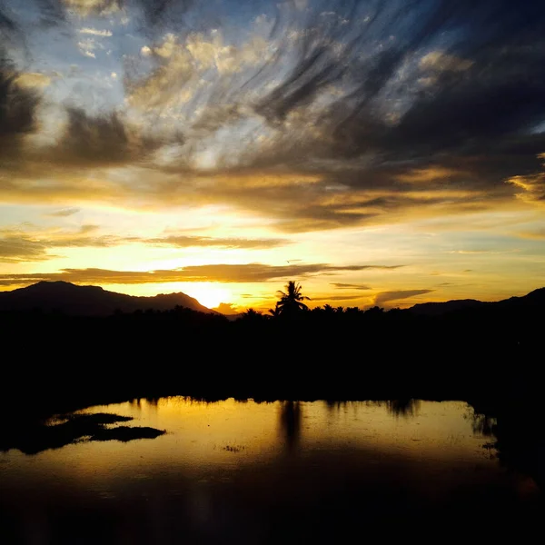 Beautiful Sunset Mountain Silhouette — 图库照片