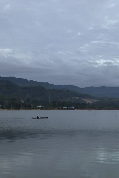 Fisherman Silhouette His Boat — 图库照片