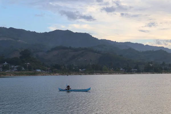 Fisherman Silhouette His Boat — 图库照片