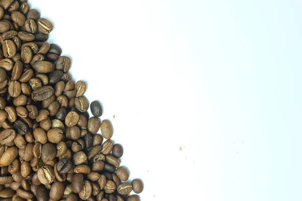 Кофейные Зерна Полосы Белом Фоне — стоковое фото