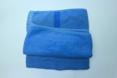 Beyaz arkaplanda izole edilmiş havlu