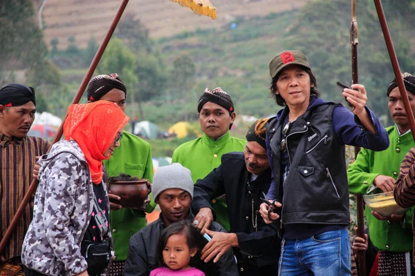 Dieng Indonesia August 2015 Dieng Culture Festival Tourists Follow Dreadlocks — Photo