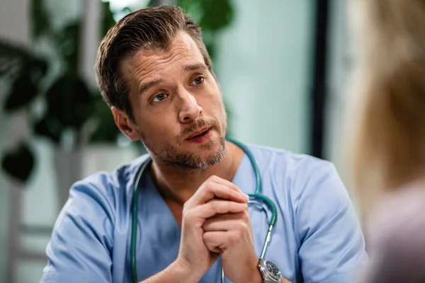Mid Adult Doctor Communicating His Patient Medical Exam Hospital — Stockfoto