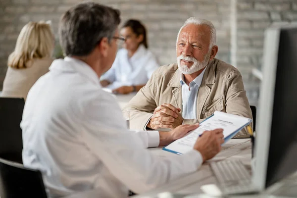 Happy Mature Man Having Consultations Doctor Health Insurance Policy Meeting — Fotografia de Stock