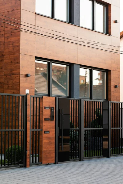 Safety Gate Front House — 스톡 사진