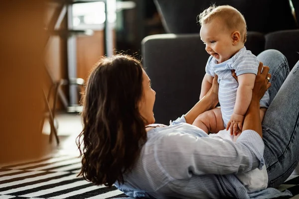 Happy Baby Enjoying Time Mother Floor Home — Foto de Stock