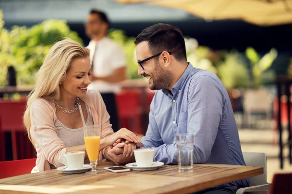 Happy Man Holding Hands His Girlfriend Talking Her While Being — Foto de Stock