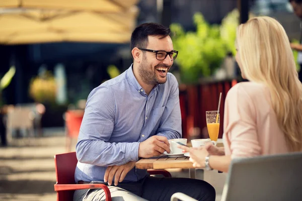 Cheerful Man Talking His Girlfriend Who Using Mobile Phone Cafe — Stockfoto
