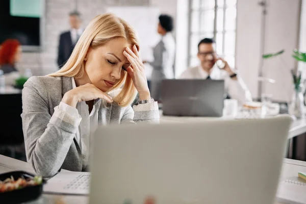 Stressed Businesswoman Holding Her Head Pain Having Headache Work People — Foto de Stock