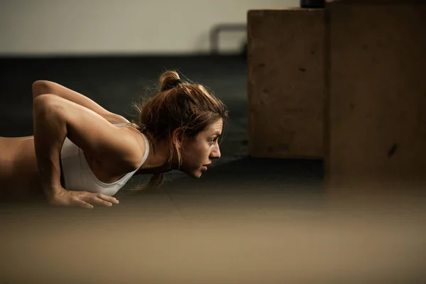 Young Dedicated Sportswoman Exercising Push Ups Sports Training Health Club — Foto de Stock