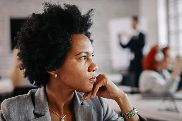 Profile View Pensive African American Businesswoman Thinking Something While Being — Stockfoto