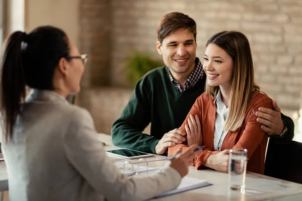 Young Woman Her Husband Communicating Insurance Agent Meeting Office — 스톡 사진