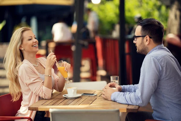 Happy Couple Spending Time Together Communicating Cafe Focus Man — Zdjęcie stockowe