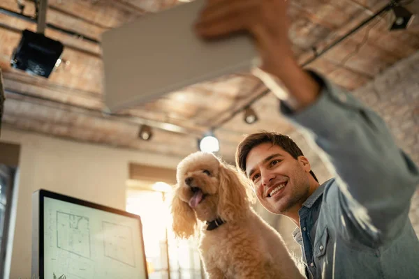 Low Angle View Happy Freelancer Having Fun While Taking Selfie — Φωτογραφία Αρχείου