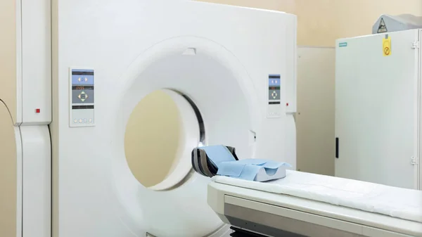 Computerized Axial Tomography Cat Scan Machine Hospital People — 图库照片