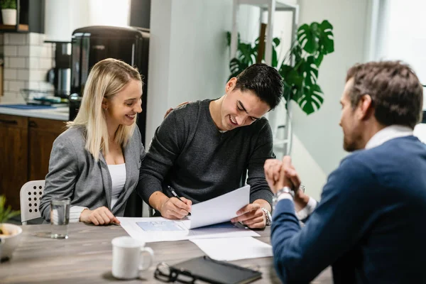 Smiling Couple Having Meeting Real Estate Agent Signing Contract Focus — Foto Stock