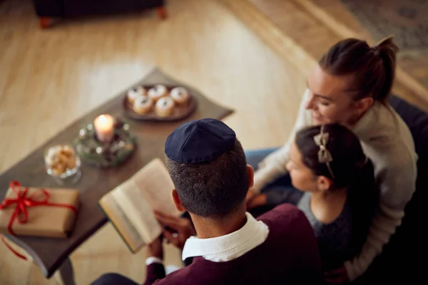 High Angle View Jewish Man Family Reading Hebrew Bible Together — Stockfoto