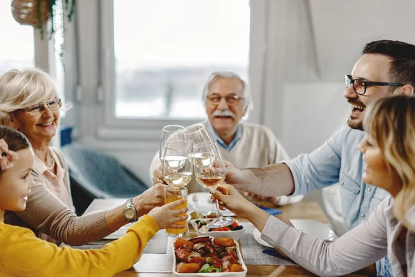 Happy Multi Generation Family Having Fun While Toasting Meal Dining — 图库照片