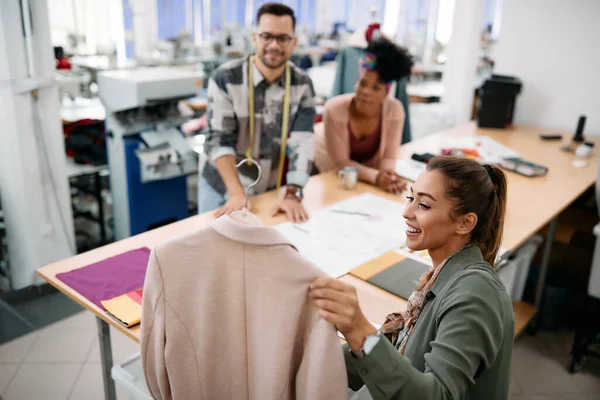 Team Creative Clothing Designers Cooperating While Working Fashion Design Studio — Zdjęcie stockowe