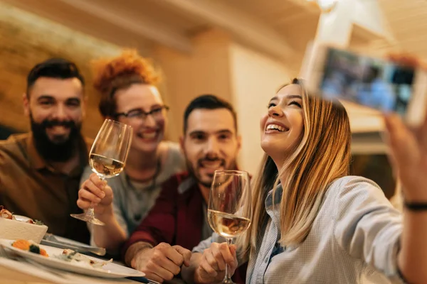 Cheerful Woman Having Fun While Drinking Wine Taking Selfie Her — Foto Stock