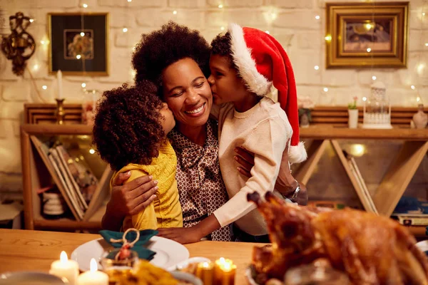 Happy African American Mother Enjoying While Her Children Kissing Her — Foto de Stock