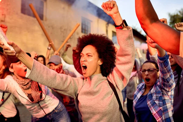 Angry Crowd People Taking Part Public Demonstrations Focus African American — Stock Photo, Image