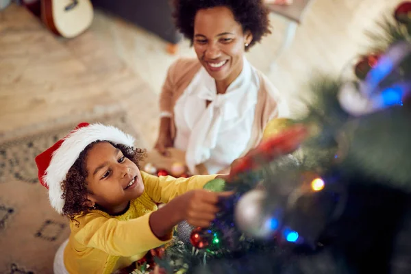 High Angle View Black Mother Daughter Enjoying Decorating Christmas Tree — ストック写真