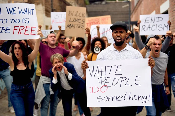 Multi Ethnic Crowd People Protesting Racism Demonstrations Focus Black Man — Zdjęcie stockowe